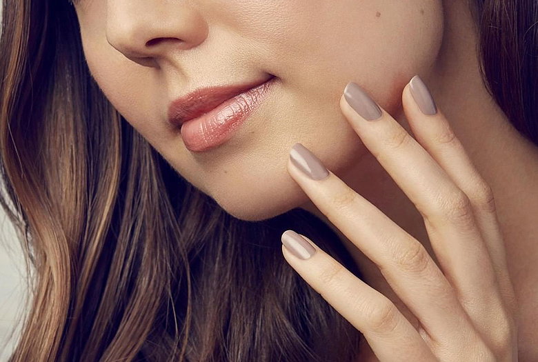 wysuszacz do paznokci Sally Hansen Insta Dri Top Coat opinie działanie