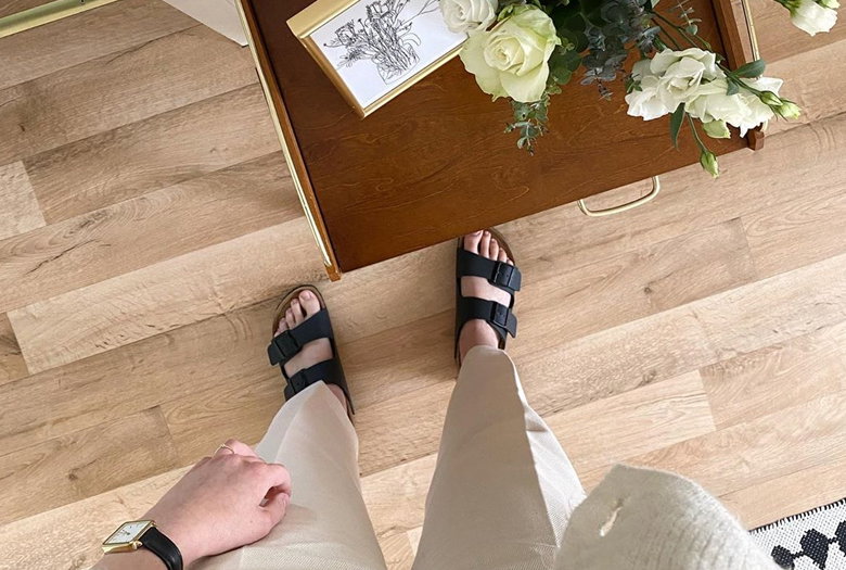 klapki w stylu Birkenstocków w Biedronce