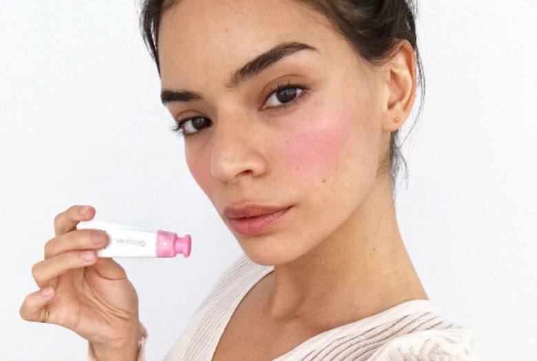 ubrania Glossier
