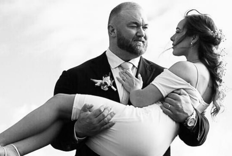 Hafþór Júlíus Björnsson  z żoną