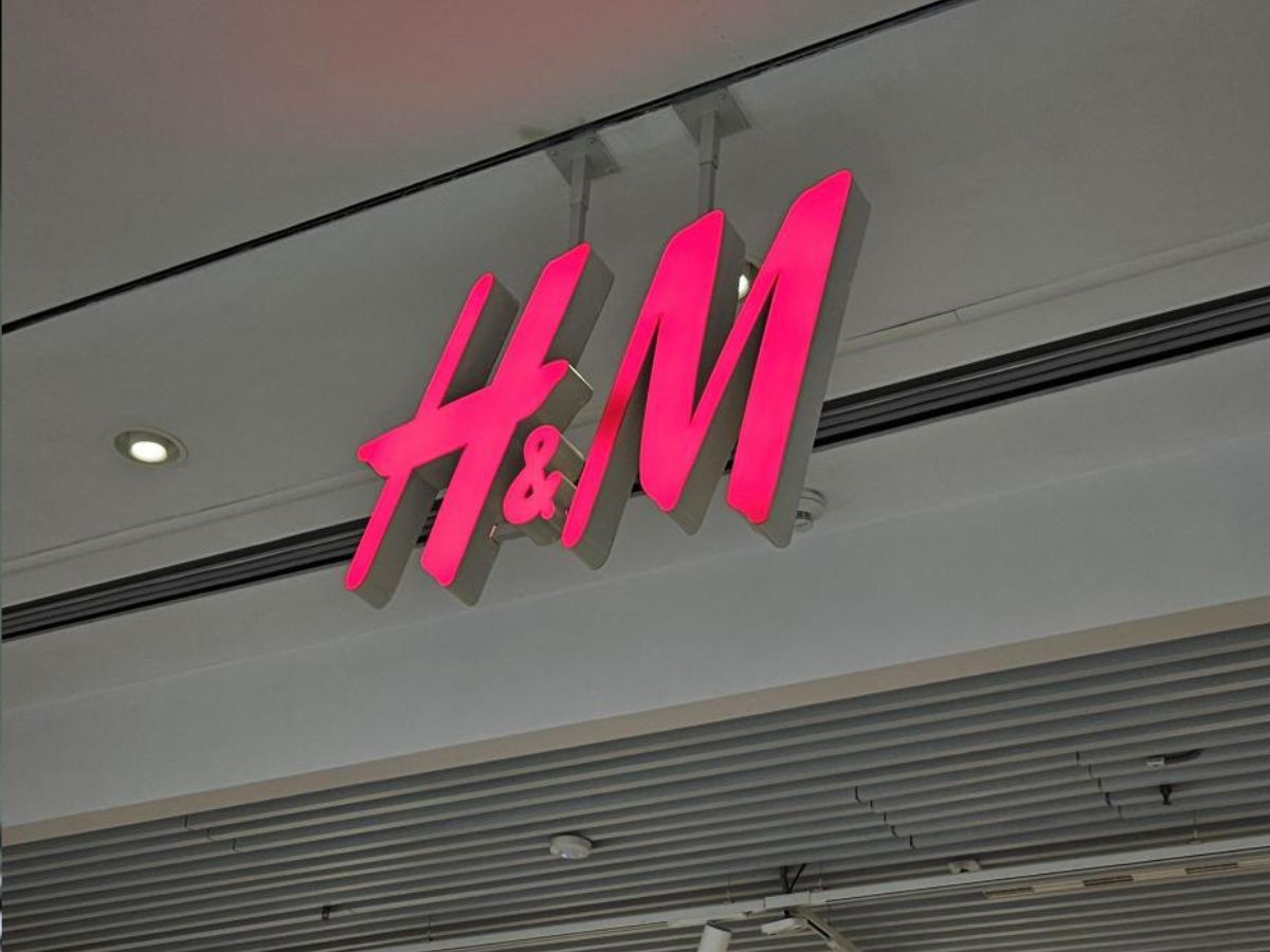 Szare jeansy H&amp;M – włoski styl i wysoki stan | H&amp;M