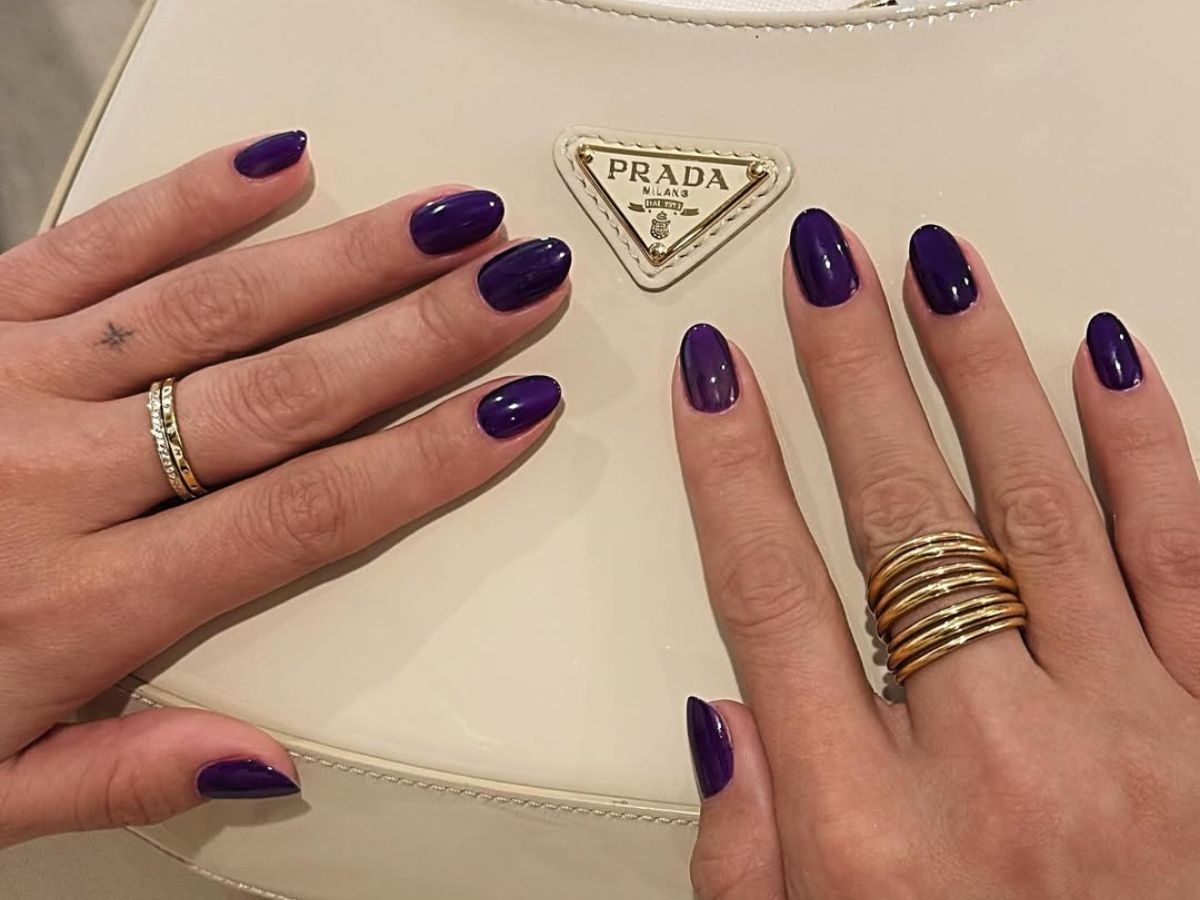 frosted berry nails na zimę