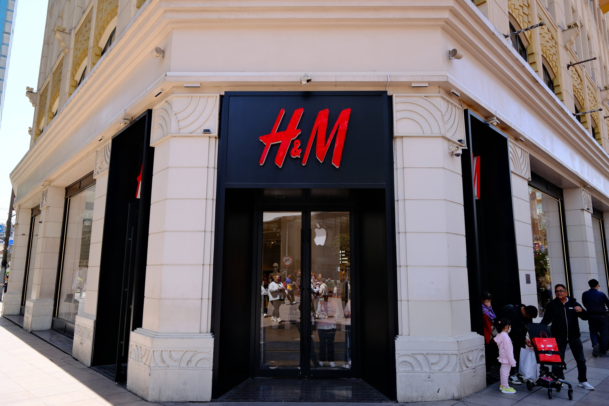 scandi-girls wybierają ten sweter z H&amp;M