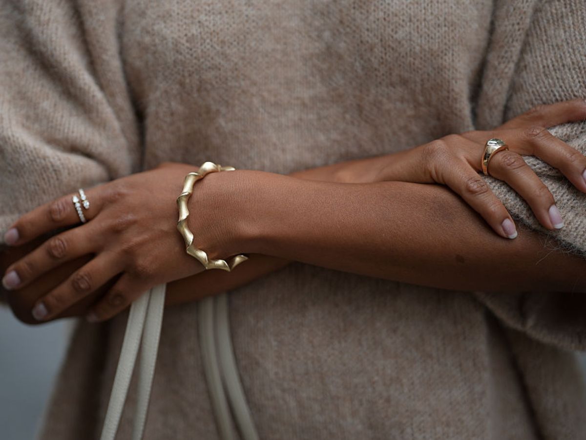 "Bangle manicure" to zimowa stylizacja dla każdej elegantki