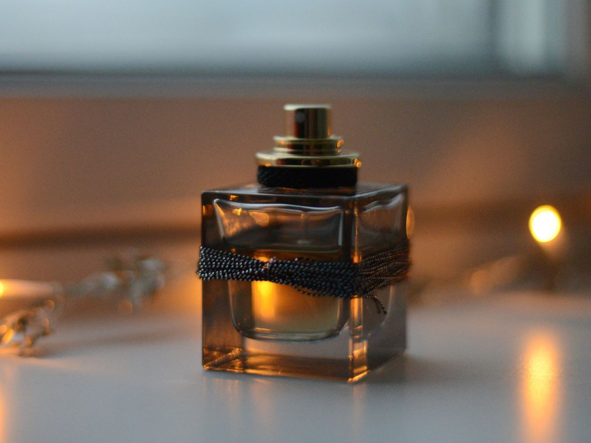 Te niszowe korzenne perfumy z wanilią pachną jak Boże Narodzenie