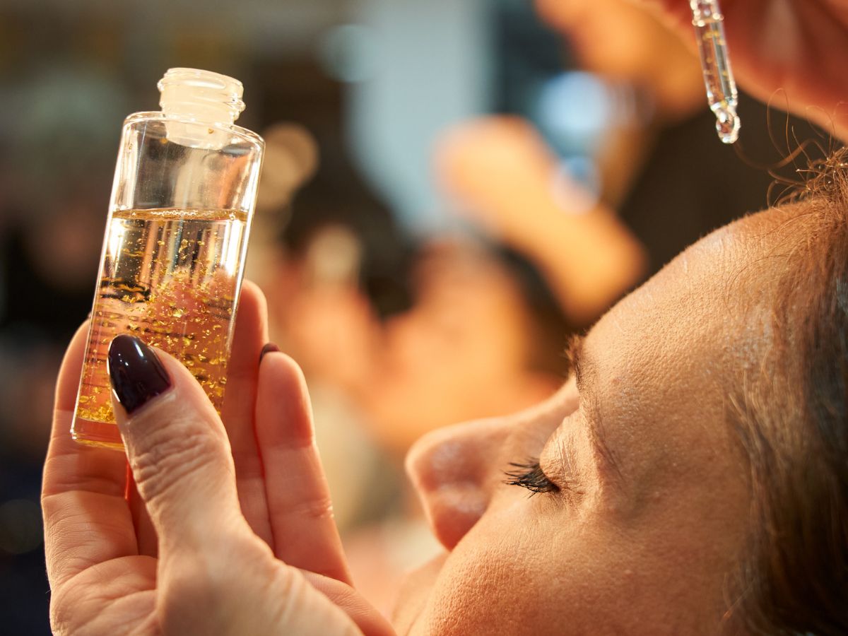To barierowe serum z prowitaminą B5 i hialuronem działa jak naprawczy eliksir