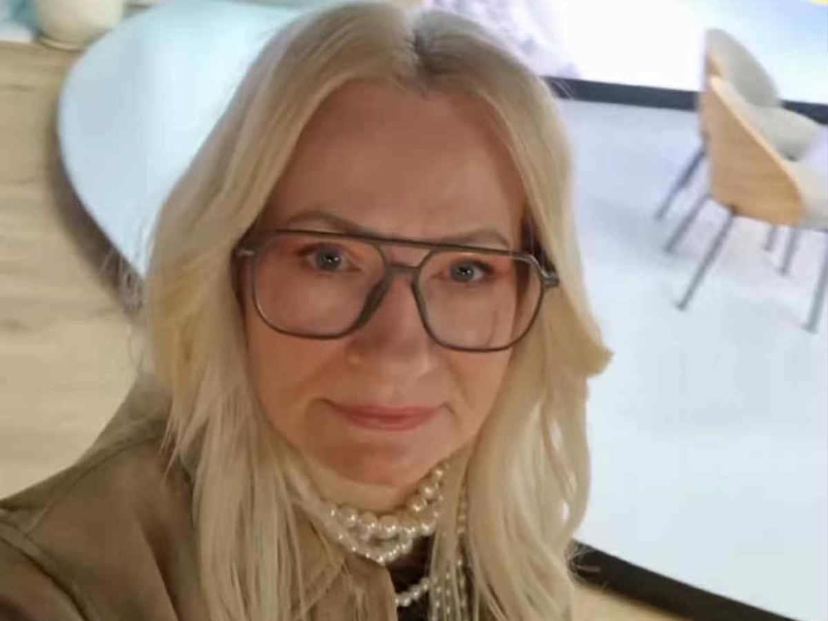 Szafiarka Dorka nosi hit sezonu czyli cekinowe jeansy z dżetami