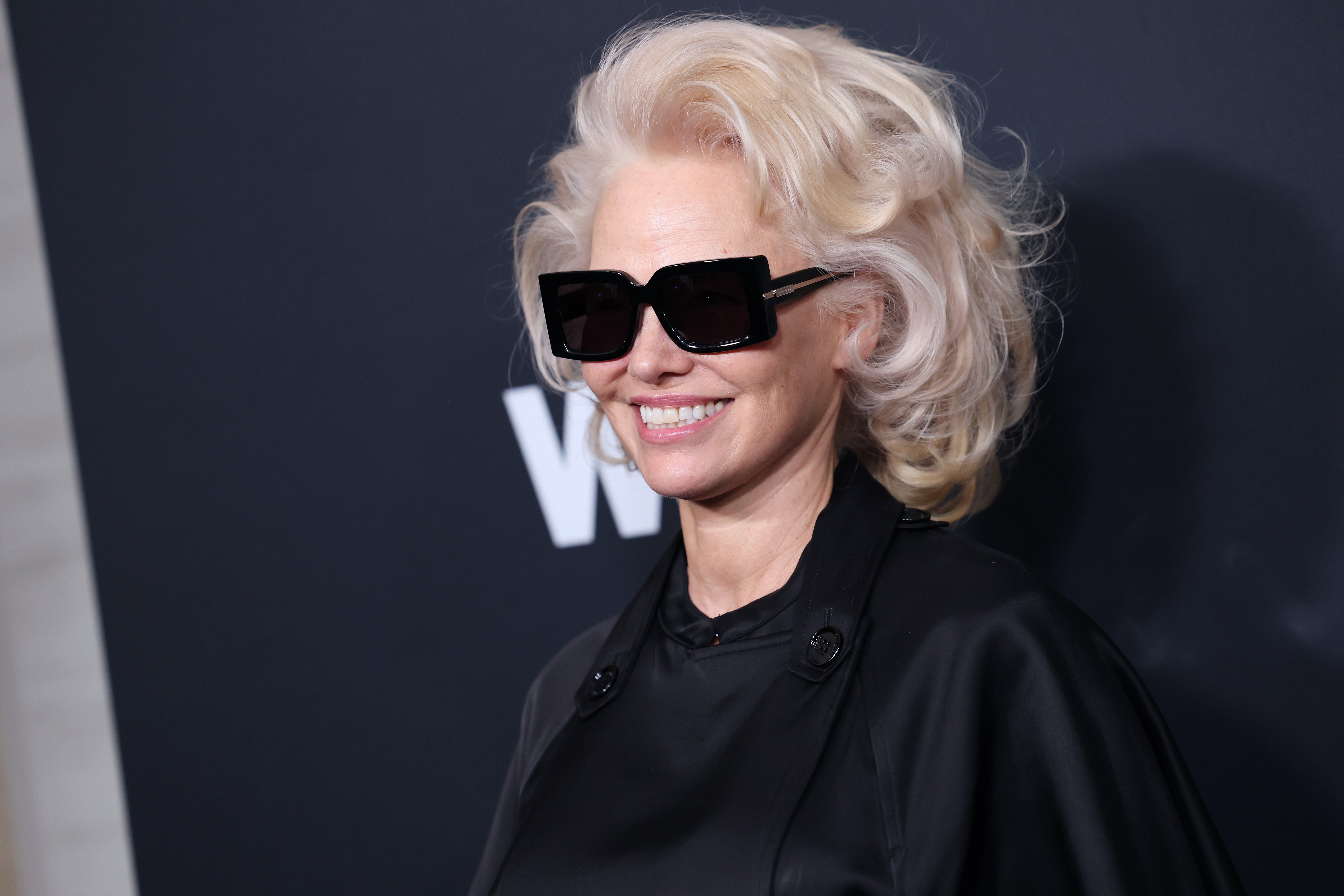 Pamela Anderson zachwyca bobem à la Marilyn Monroe!