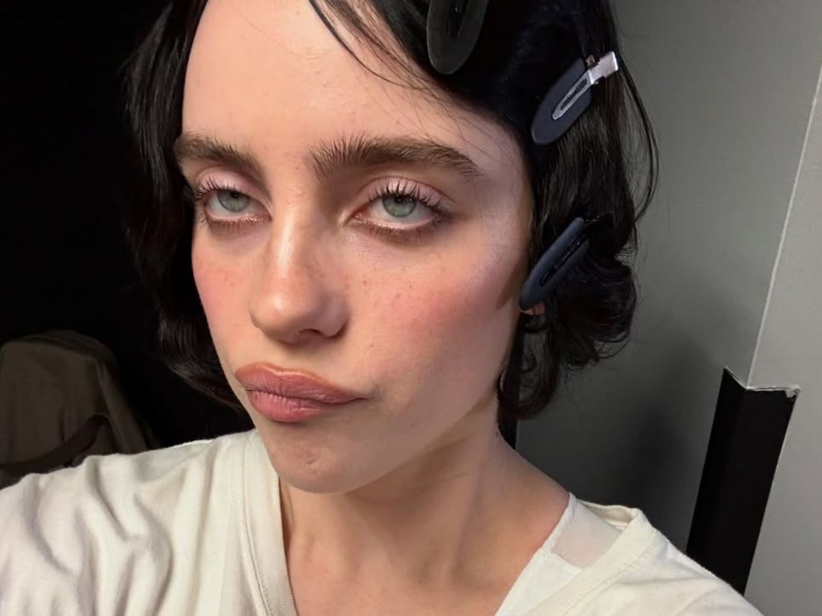 messy make-up Billie Eilish