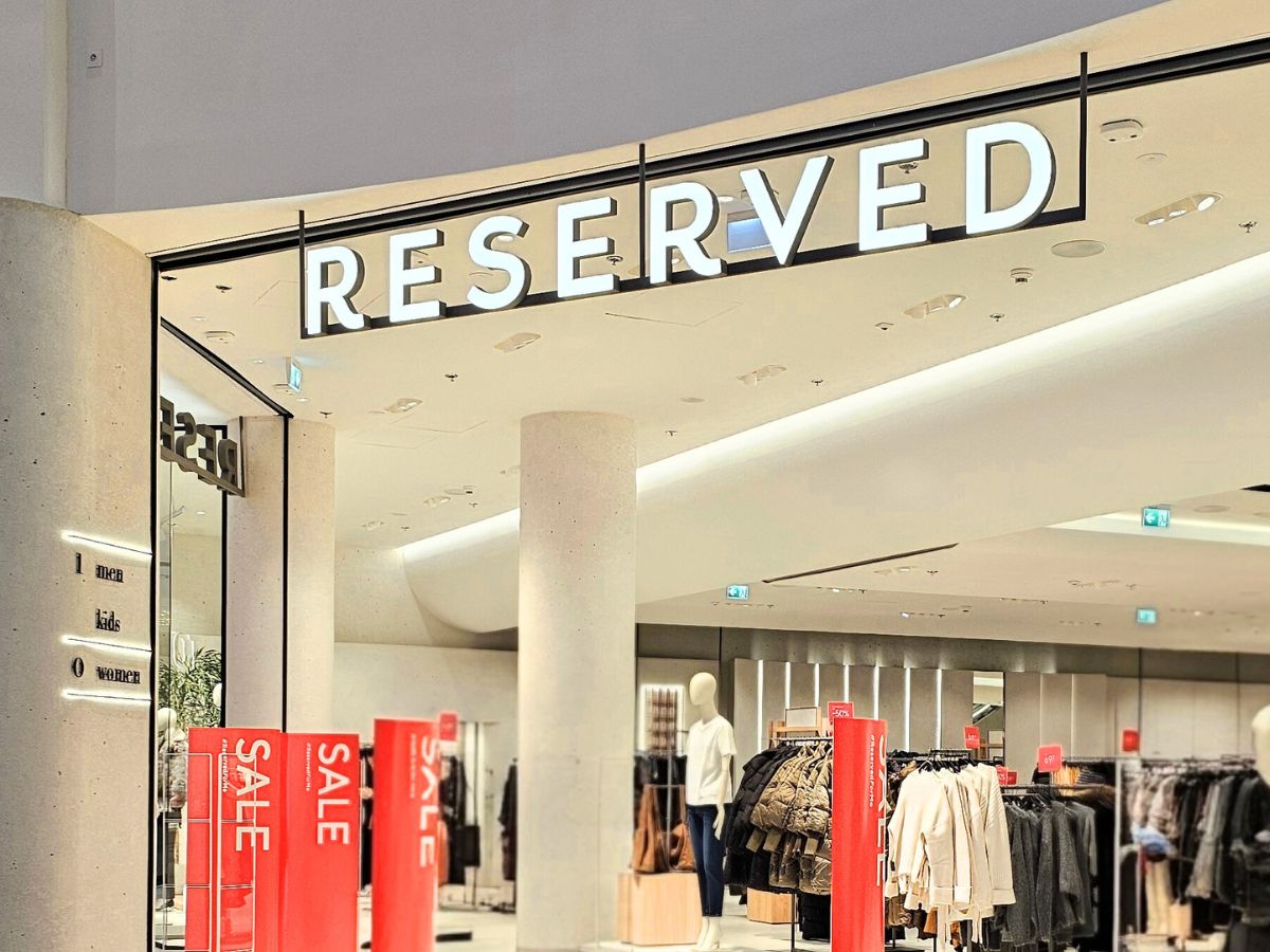 Sweter z Reserved, z lawendowym wzorem 3D