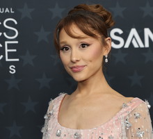 Ariana Grande lansuje piecey bangs!