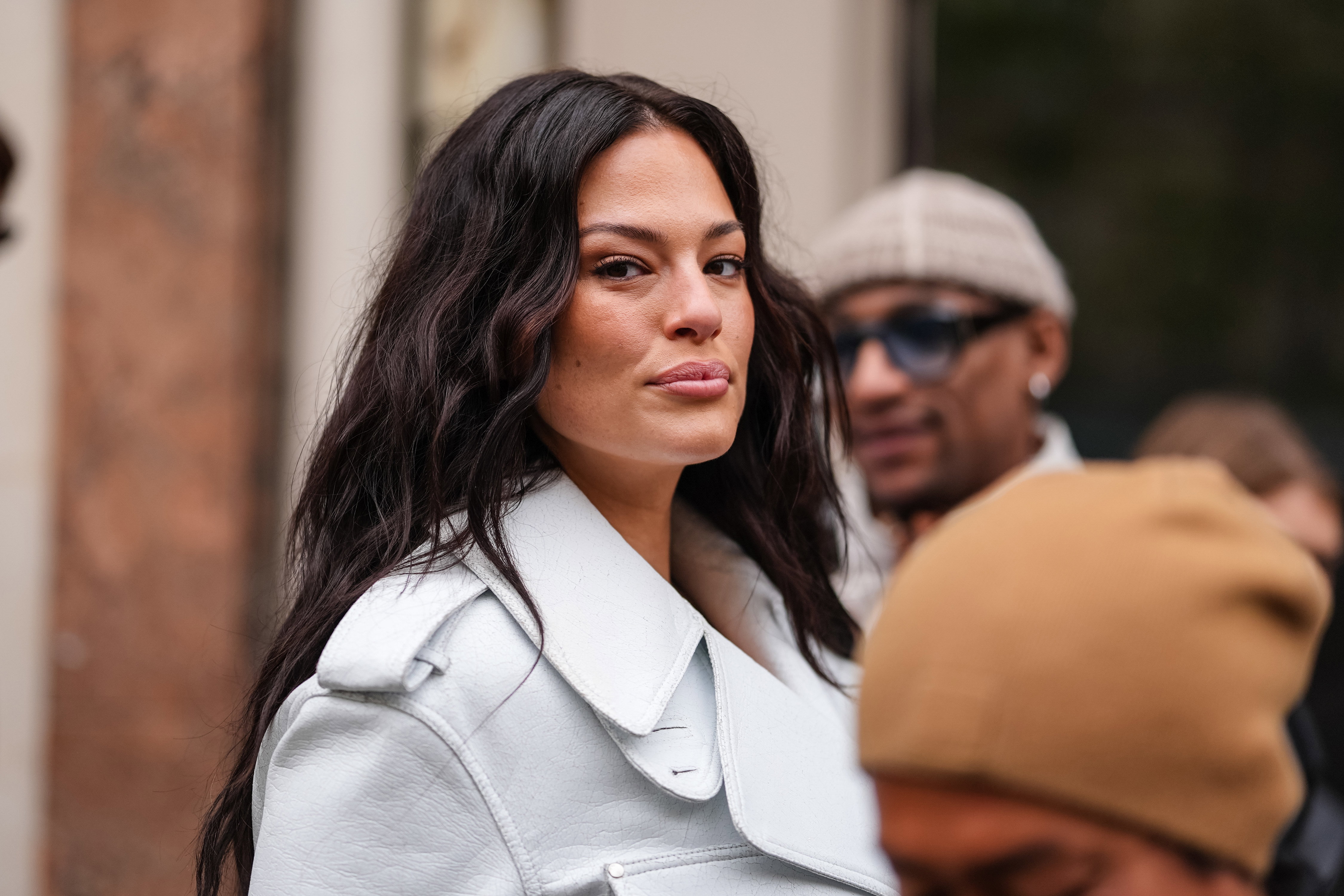 Ashley Graham w modnej stylizacji na zimę 2026