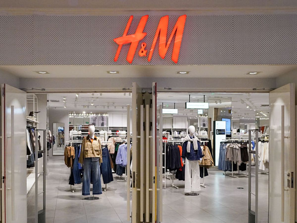 Poznaj miękkie spodnie wide leg z H&amp;M, które nie uciskają talii