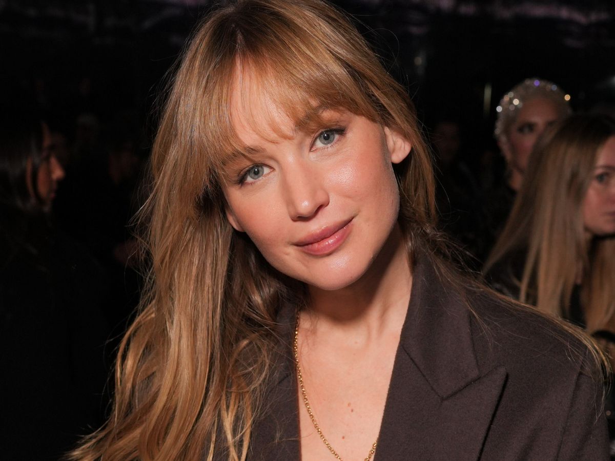 puddle jeans w stylu Jennifer Lawrence