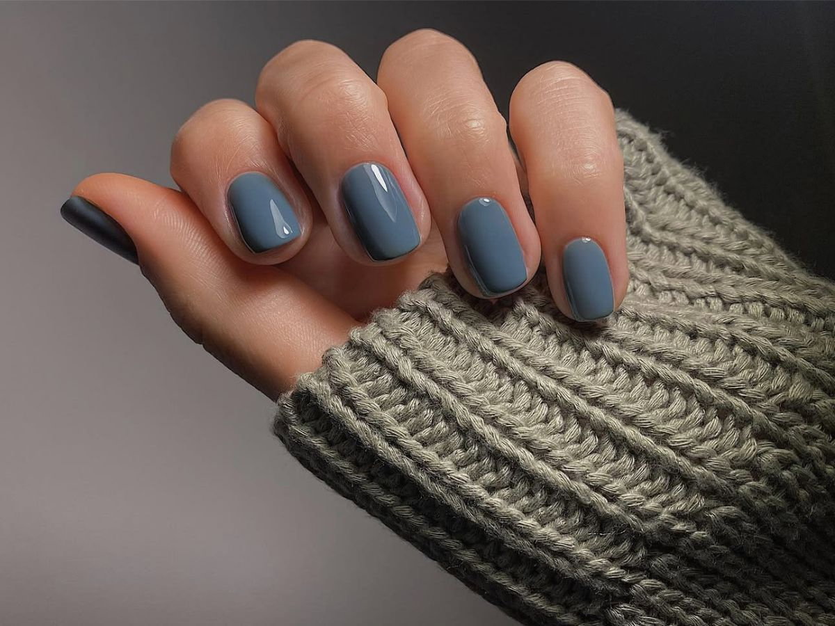 muted blue nails