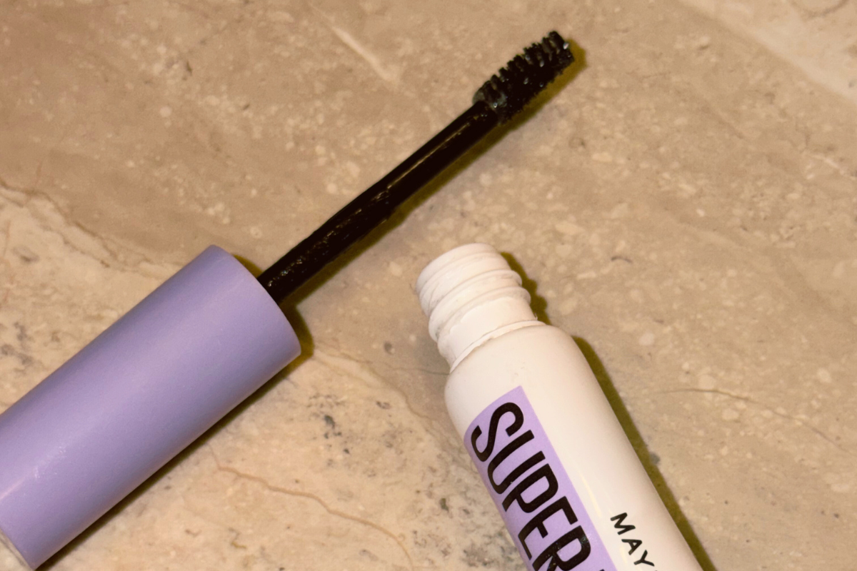 żel do brwi Maybelline Superlock
