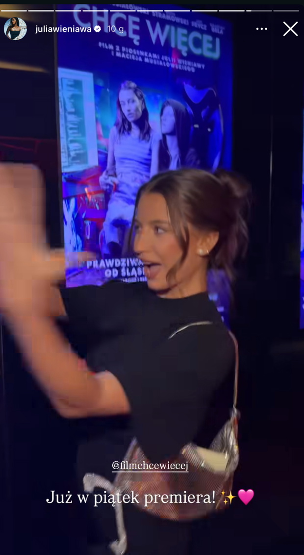 Julia Wieniawa w upięciu messy bun idealnym na studniówkę