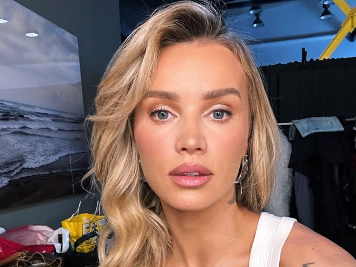 Włoska metaliczna pomadka daje efekt "pearl lips" Maffashion