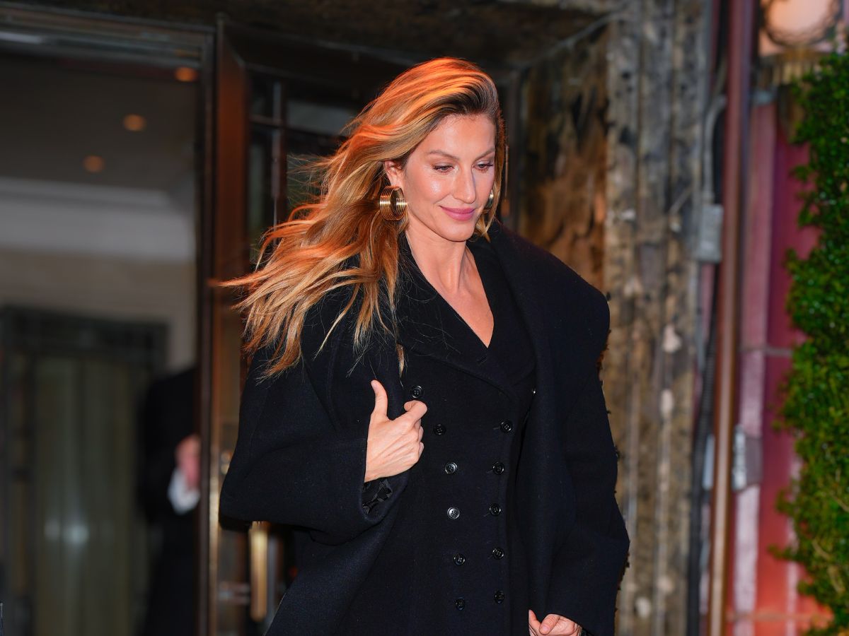 wygładzający spray do włosów Gisele Bundchen