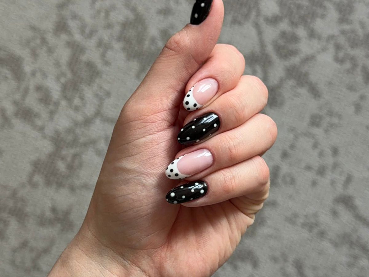 Zrobiłam manicure double polka dots i każdy pyta o moje paznokcie