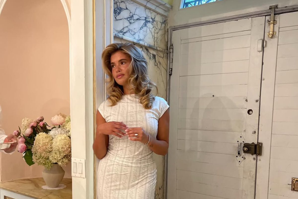 Matilda Djerf w modnej stylizacji na wiosnę i lato 2026