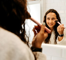Lekki podkład hybrydowy z SPF 20