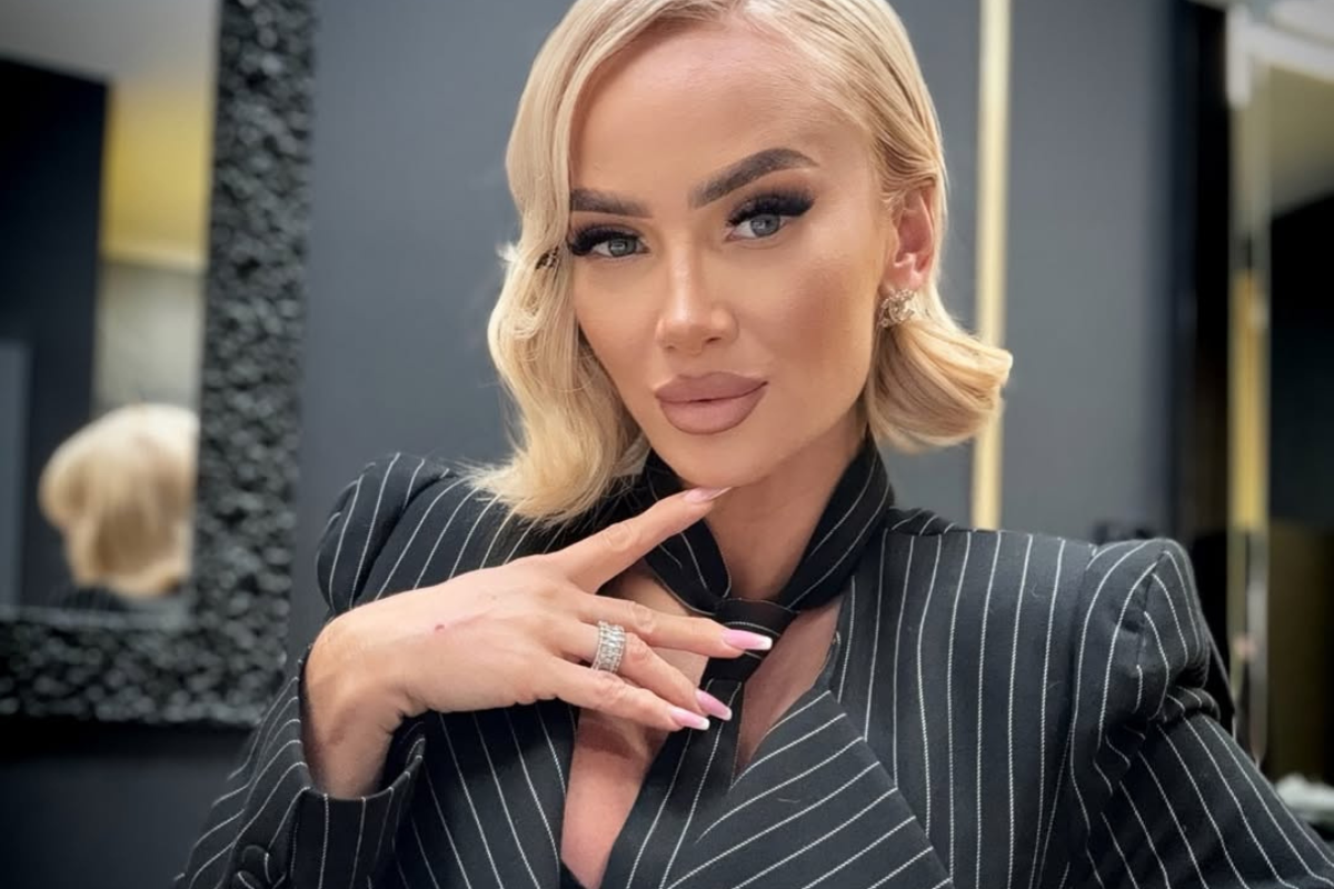 Izabela Macudzińska nosi koronkowe spodnie typu lace