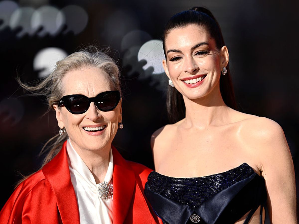 Elegantki 70+ masowo wykupują cygaretki w stylu Meryl Streep