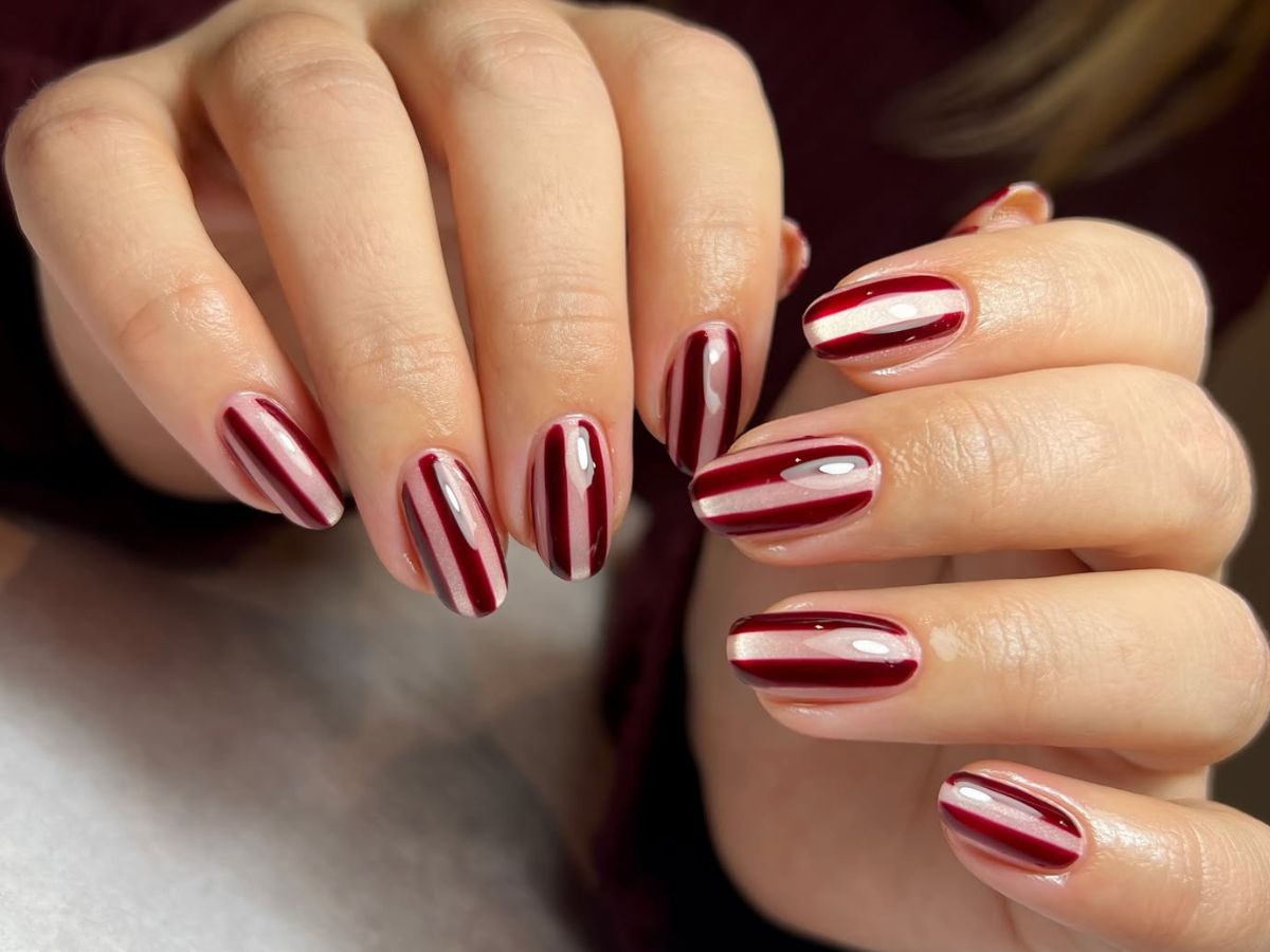 striped nails