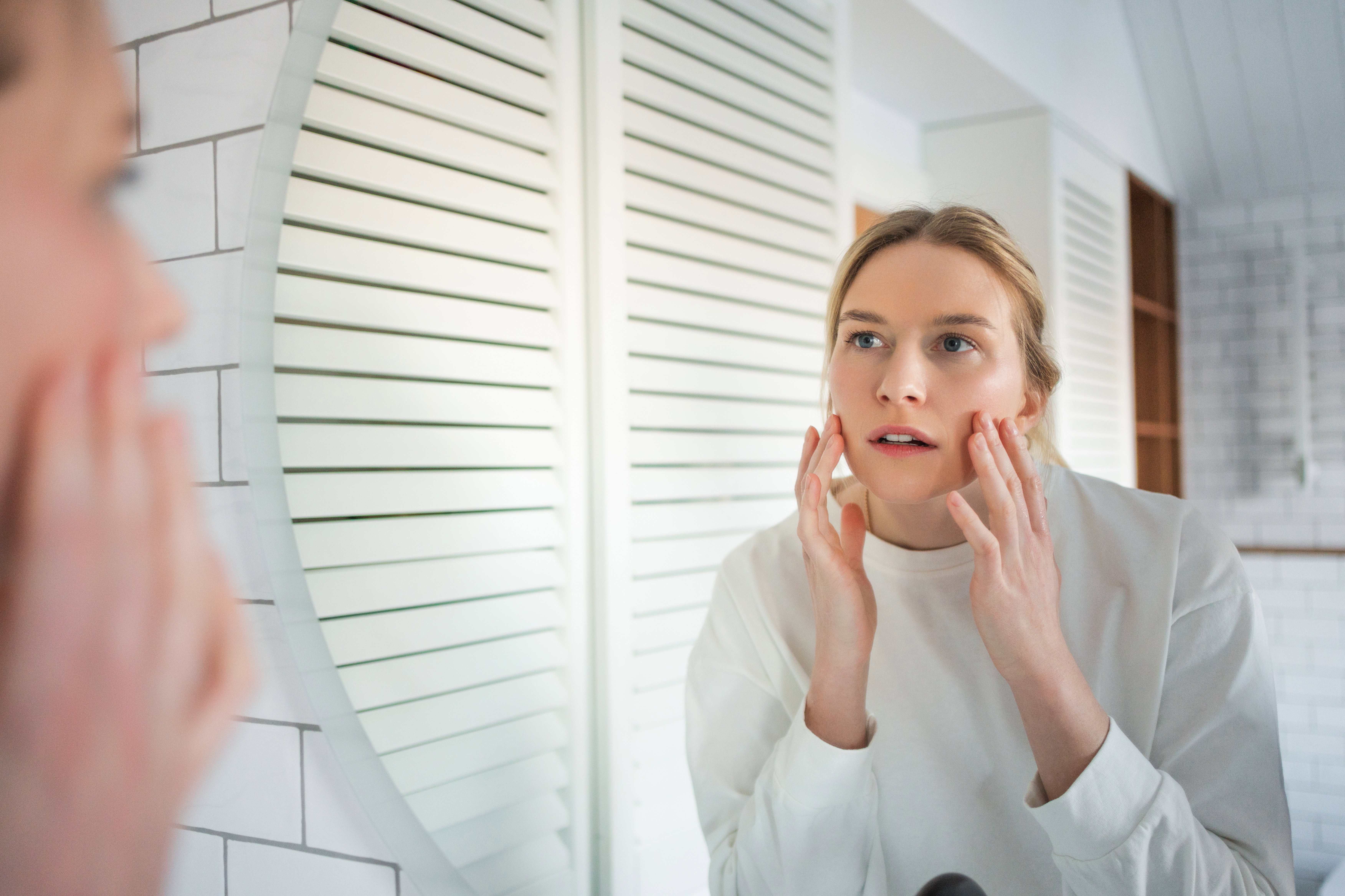 gładka skóra po użyciu serum w mgiełce