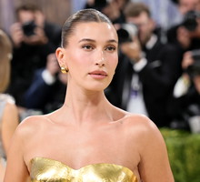 Hailey Bieber