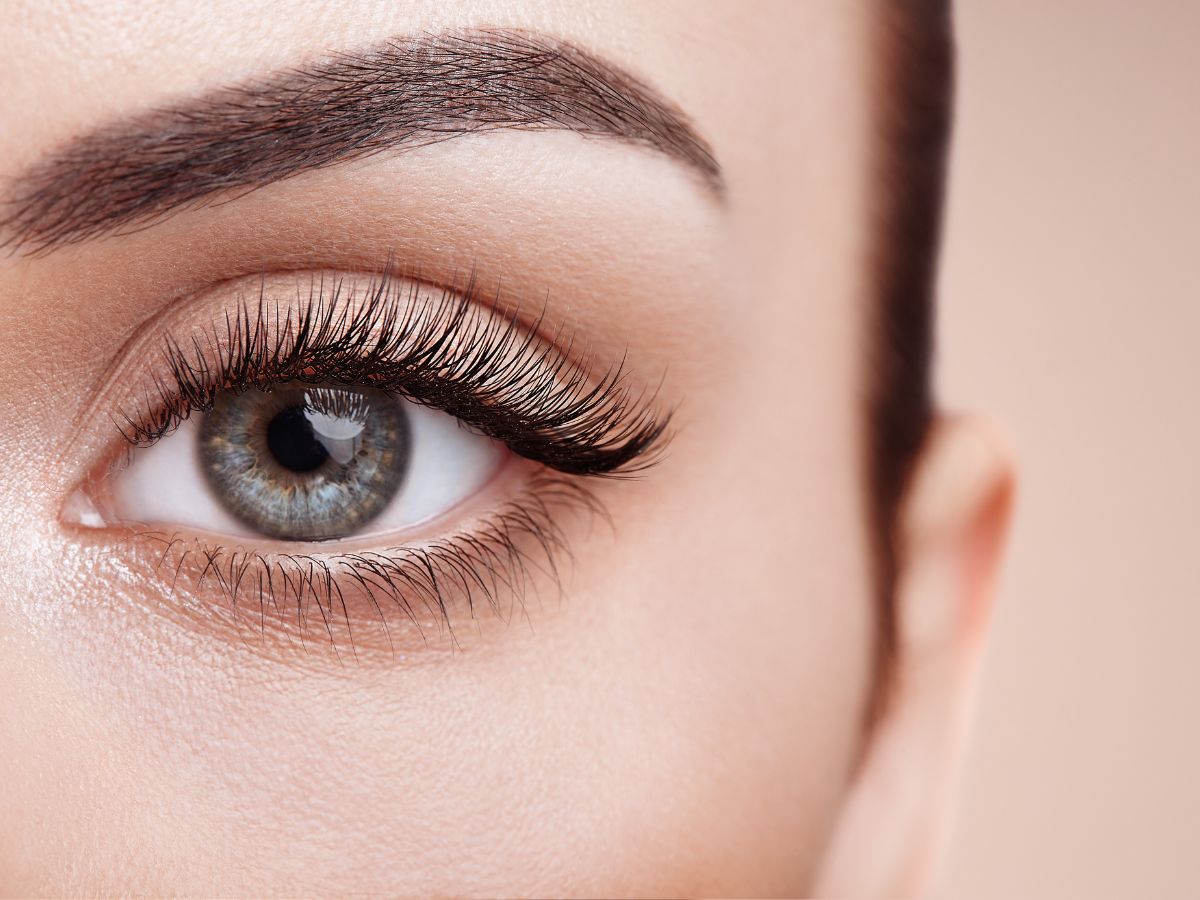 1 / 22 Long4Lashes Day &amp; Night Double Lash Serum
