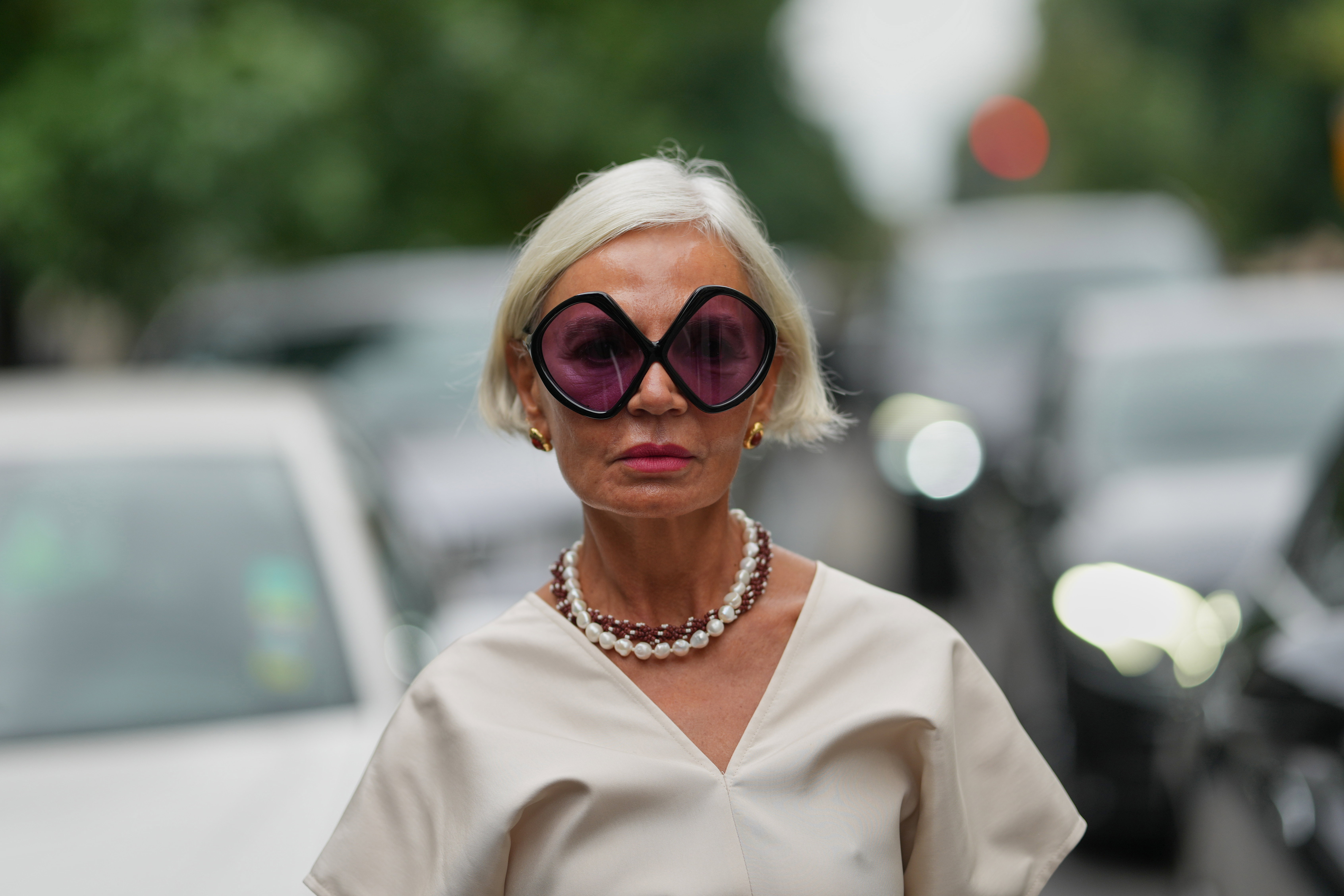 Elegancka stylizacja na komunię dla 70+