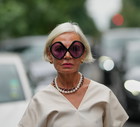 Elegancka stylizacja na komunię dla 70+