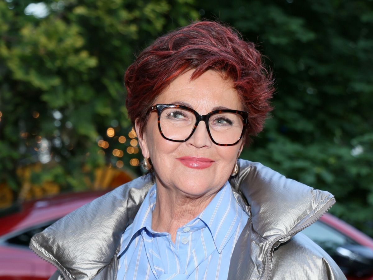 koszula w stylu Jolanty Kwaśniewskiej
