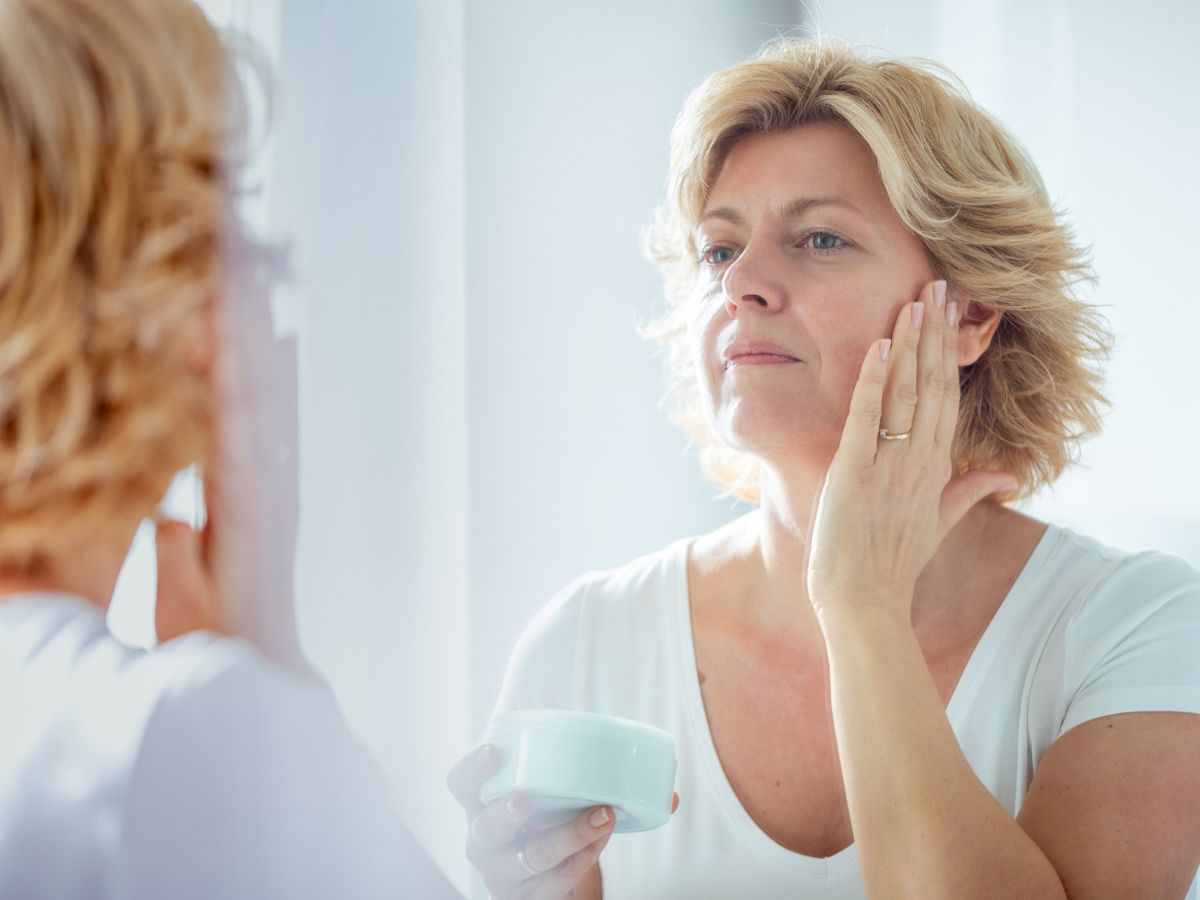 Kobiety 50+ szturmują apteki po ten krem za 10 zł