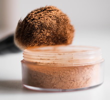Puder do twarzy z SPF30