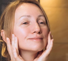 Ten polski krem wspiera cerę w okresie menopauzy