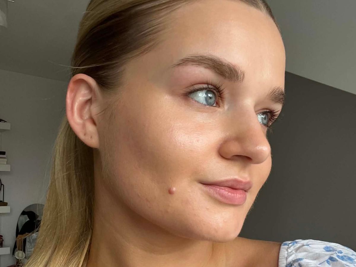 Polski krem BB z SPF 50 daje efekt "glow touch" bez filtra