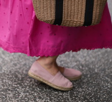 espadryle z haftem angielskim