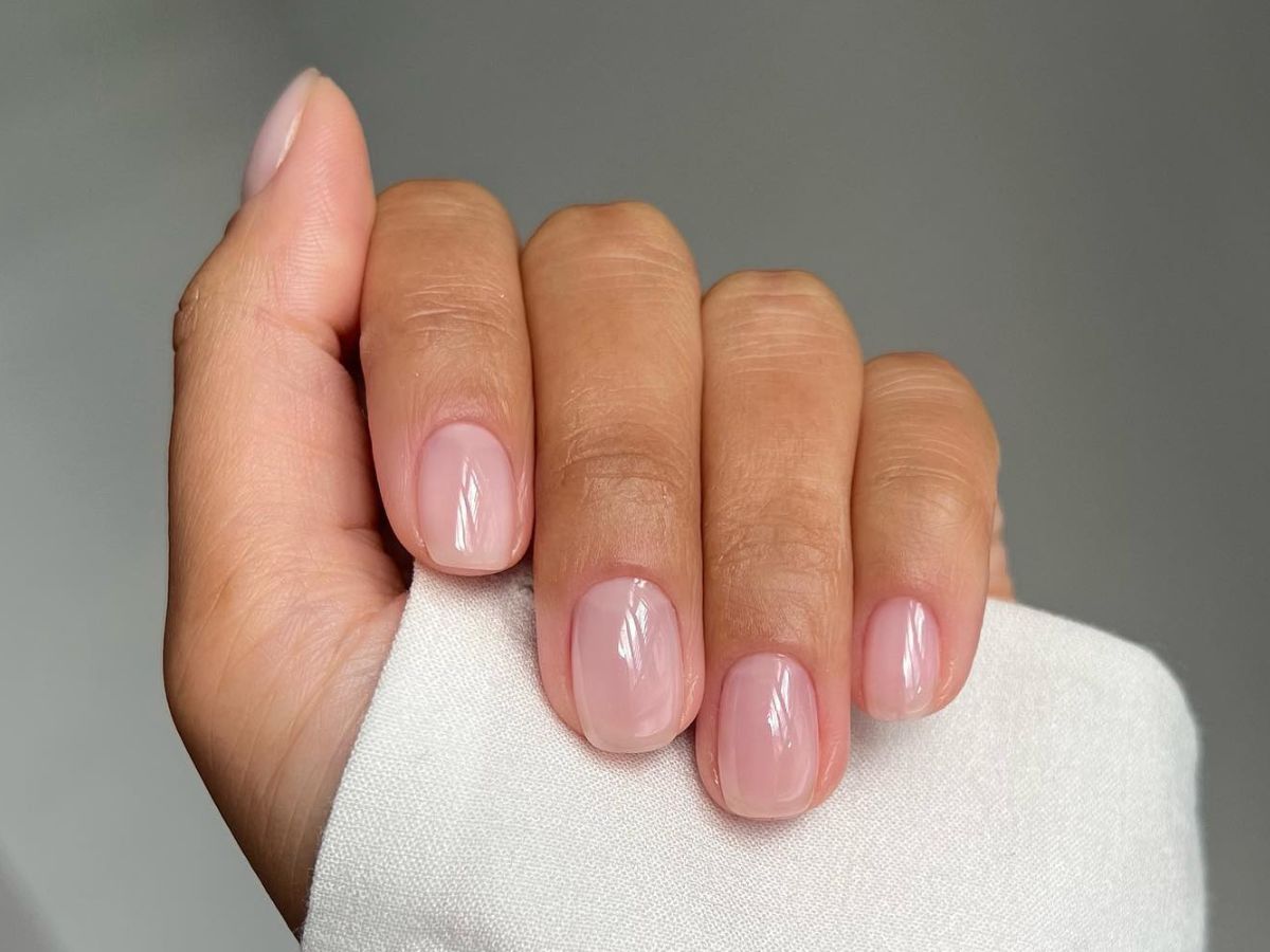 manicure na lato i superkrótką płytkę