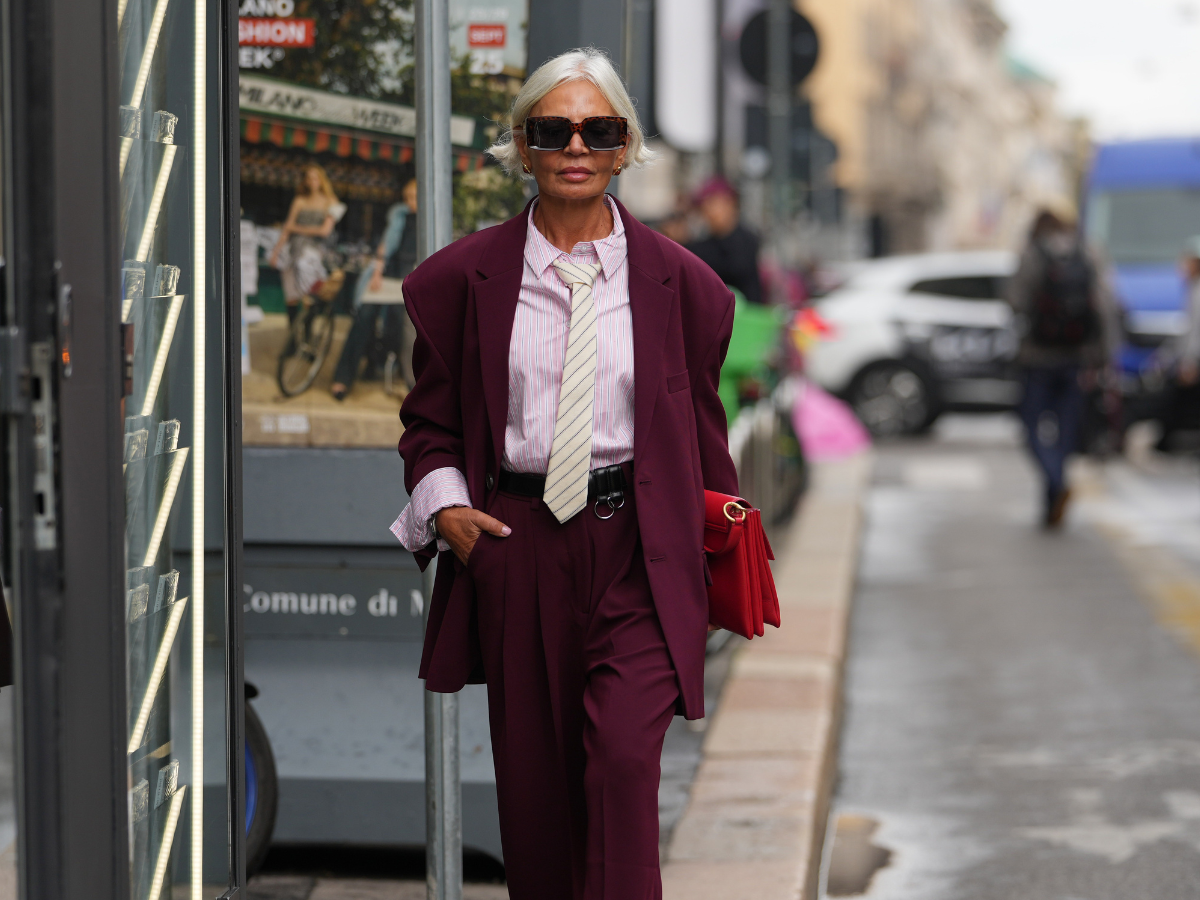 Bakłażanowe tulip pants z H&amp;M to najmodniejszy i najwygodniejszy trend na jesień. Kochają go panie 60+
