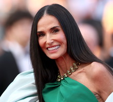 Serum do włosów, którego używa Demi Moore