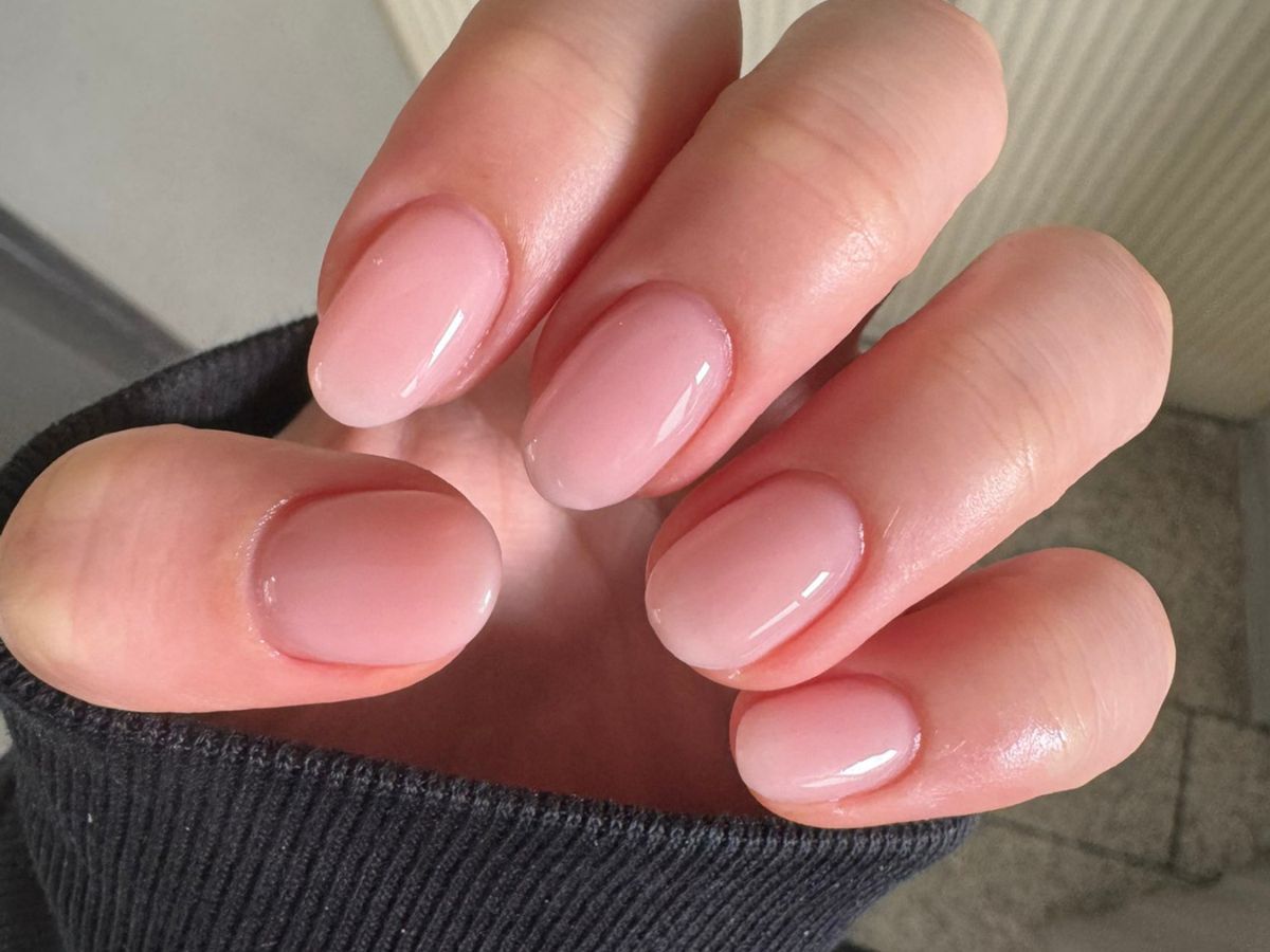 Mochi pink manicure wyglądają jak naturalna płytka tylko lepiej