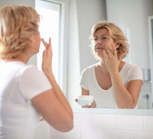 Ten apteczny krem z kwasami omega 3-6-9 redukuje wiotczenie skóry