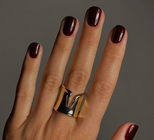manicure na jesień dla minimalistek