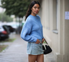 W H&M kupisz mięciutki sweter w kolorze baby blue