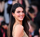 przedziałek zygzak Kendall Jenner