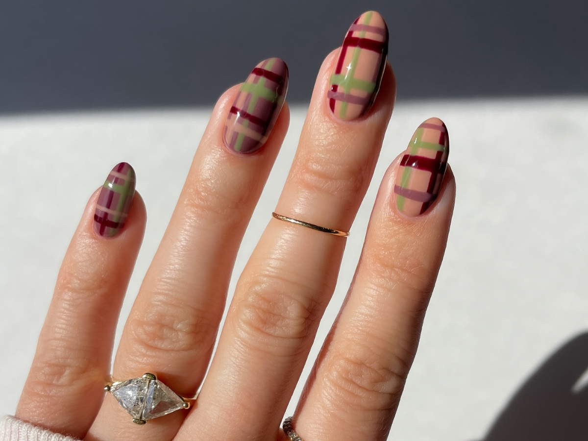 Plaid remix nails