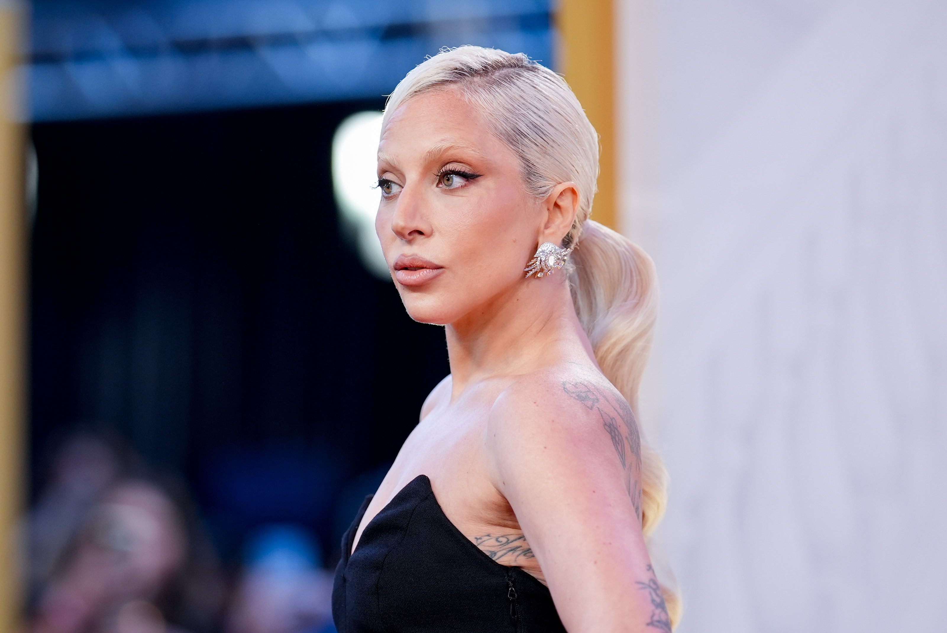 korektor Lady Gagi